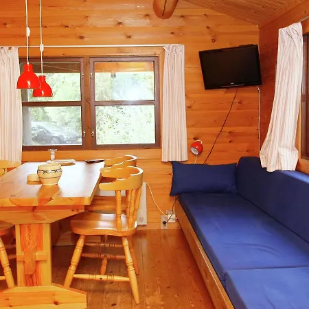 Two-bedroom Holiday In 19 Hébergement de vacances