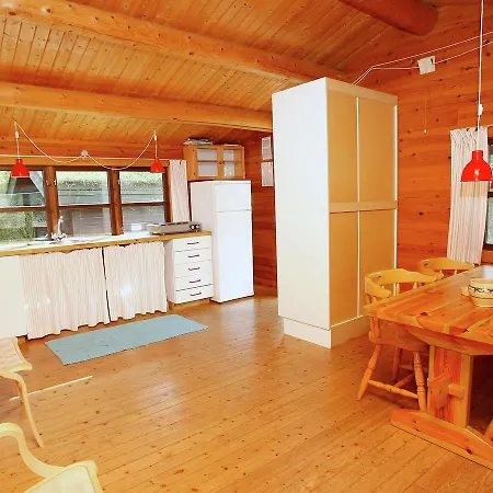 Two-bedroom Holiday In 19 Hébergement de vacances