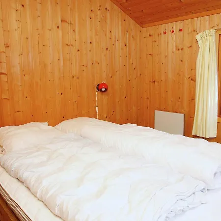 Hébergement de vacances Two-bedroom Holiday In 19 Laeso